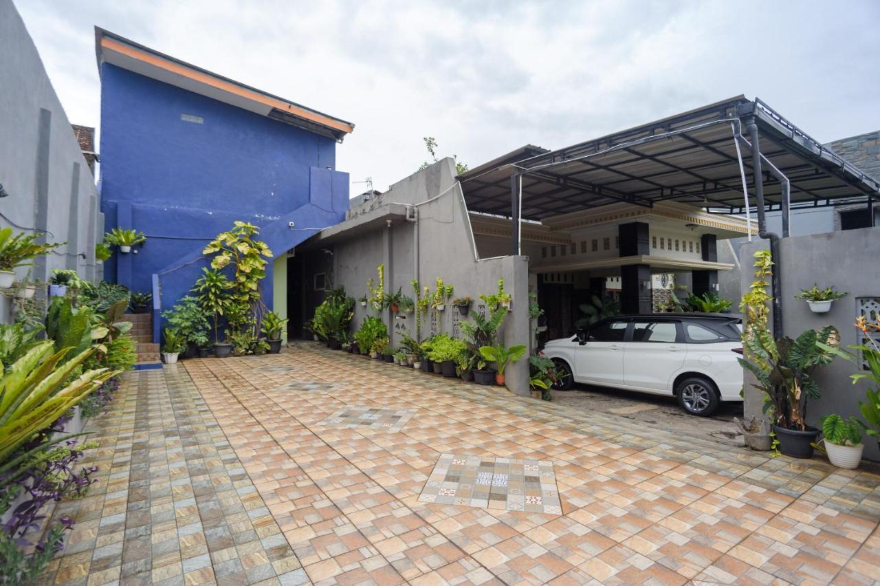 Reddoorz Syariah Near Rs Advent Bandar Lampung Hotel Exterior photo