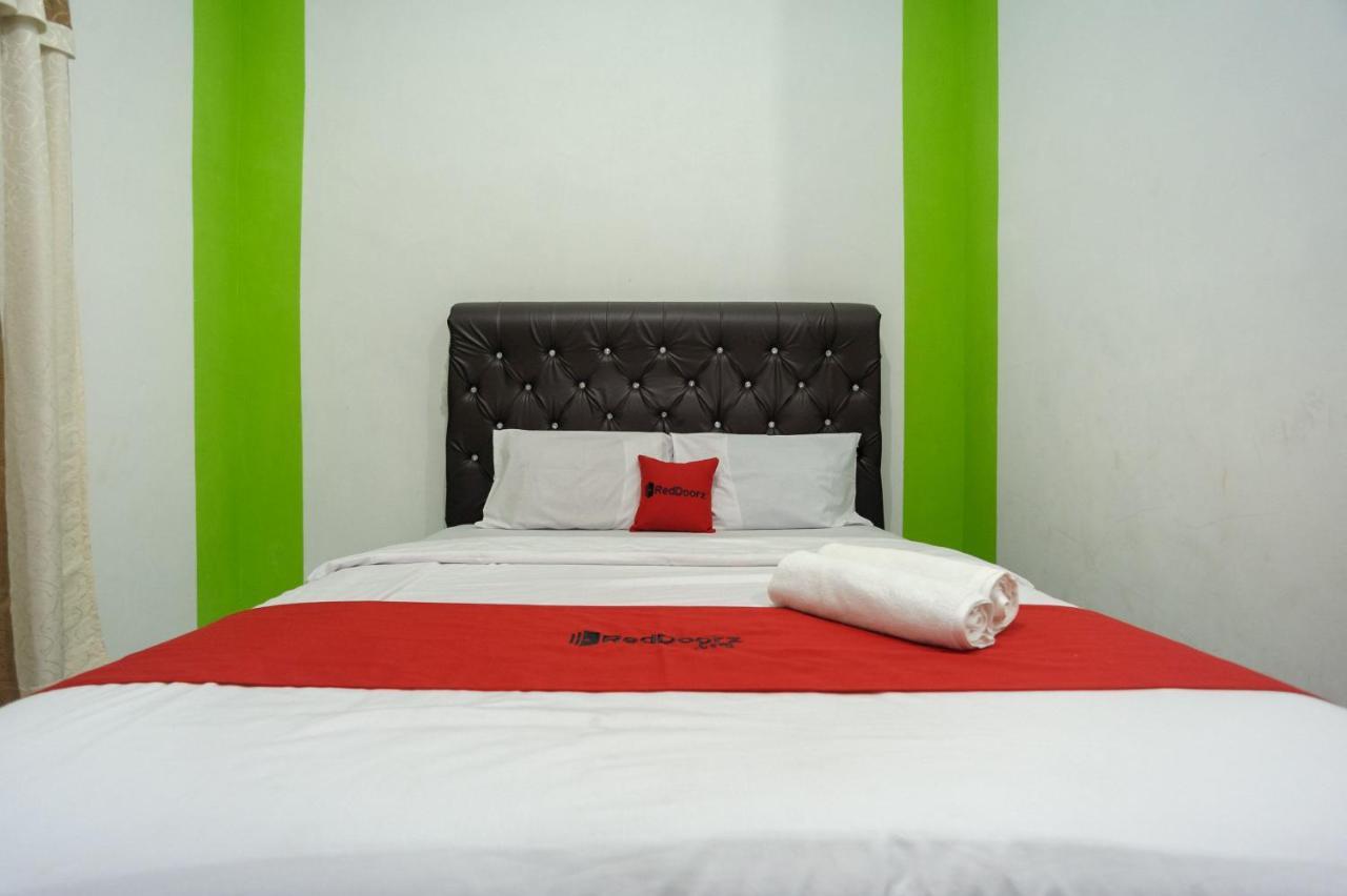 Reddoorz Syariah Near Rs Advent Bandar Lampung Hotel Exterior photo